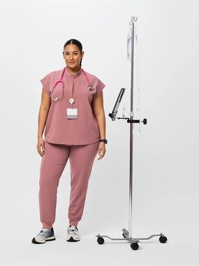 Figs Rafaela oversized scrub top XL in color mauve